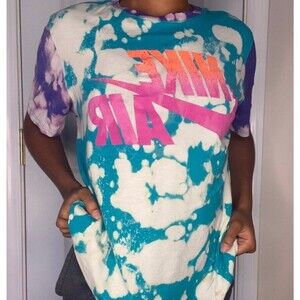 Nike Bleached T-Shirt